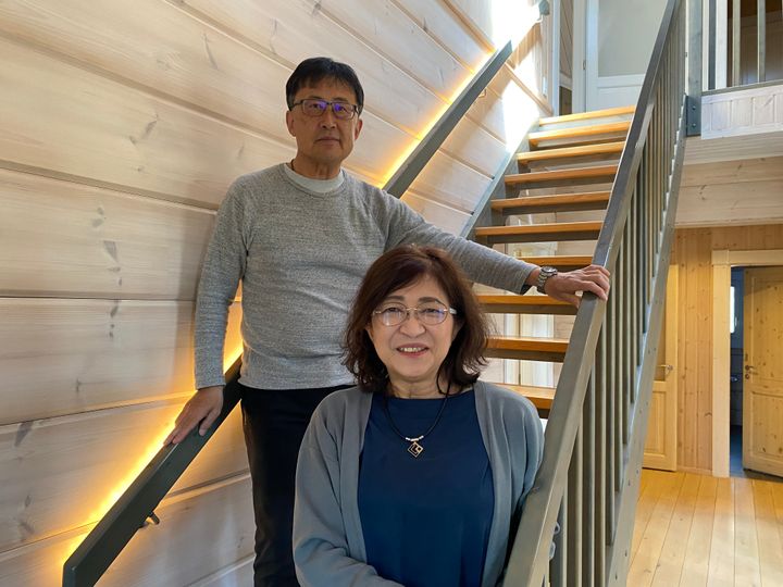 Karuizawa%20Model%20House%20yrityksen%20omistajat%20Atsushi%20Ueda%20ja%20Mayumi%20Ueda.
