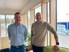Tero Vesanen, VVR Wood Oy:n toimitusjohtaja ja Ville Valve, hallituksen puheenjohtaja