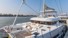 Lagoon 55 on tiloiltaan yksi suurimmista Helsingin Uivassa venenäyttelyssä koskaan nähdyistä veneistä. Ensimmäistä kertaa Suomessa nähtävä Lagoon 55 on Lauttasaaressa tutustuttavana torstaista lauantaihin, hieman pienempi Lagoon 46 myös sunnuntaina.