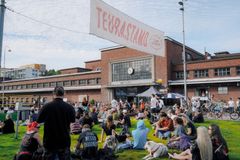 Teurastamon sydän on tunnelmallinen ja kaikille kaupunkilaisille avoin piha, jossa on tarjolla tänä kesänä monipuolinen kattaus pääsääntöisesti ilmaisia tapahtumia.