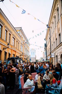 Musiikkiohjelman lisäksi Katariinankadulle palaa suosittu street market, joka laajenee tänä vuonna entisestään.