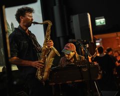 Kalvolan Ylänkö on saksofonisti Sami Pekkolan ja kosketinsoittaja Staffan Södergårdin muodostama harvakseltaan esiintyvä, minimalistista jazzia soittava duo.
