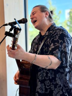 Trubaduuri Ilja Jalkasen keikkasetti on rakennettu kanadalaisten artistien musiikista.