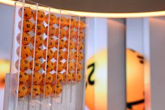 Lottopallot odottamassa arvonnan alkamista