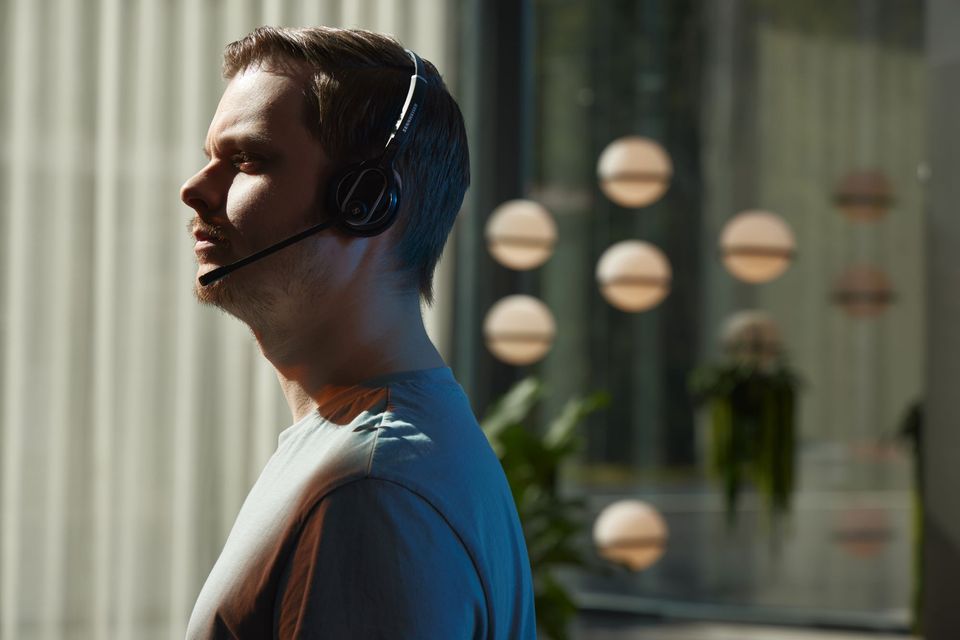 Voisimmeko puhua hetken pelaamisesta? Huolenpitosoitoilla tukea nuorille