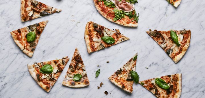 Classic Pizza tarjoaa herkullisia premium-pizzoja ja pientilasamppanjaa: Pizza & Bubbles!
