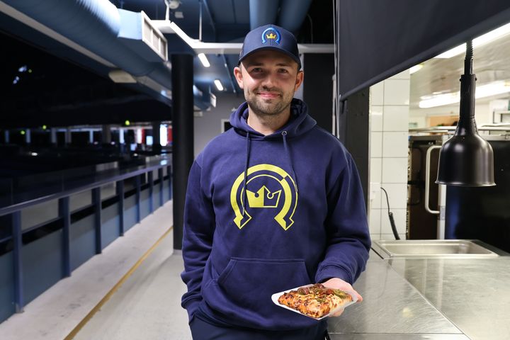 Metron Areenan kioskeilta löytyy tänä syksynä yhteistyössä toteutettu Pistol-Pete pelaajapizza.