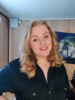 potretti Janina Tihisestä
