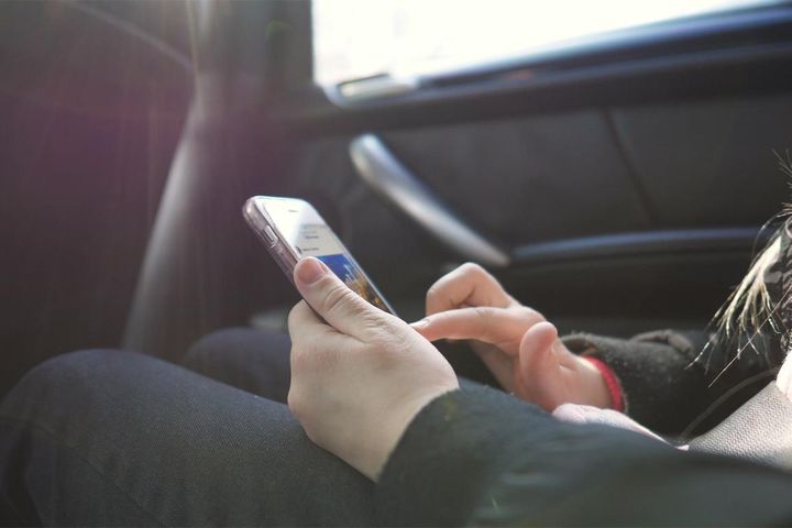 Mepit haluavat lasten suojelemiseksi kieltää heiltä vuorovaikutukseen perustuville suosittelujärjestelmät.