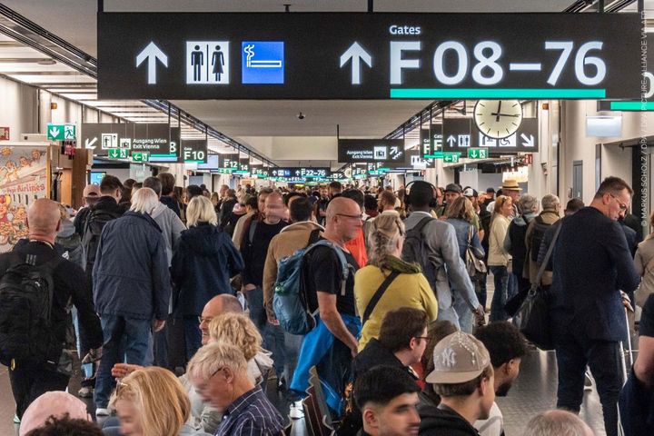 Mepit puolustavat lentomatkustajien oikeuksia häiriöitilanteissa.