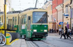 Liikennettä Aleksanterinkadulla.