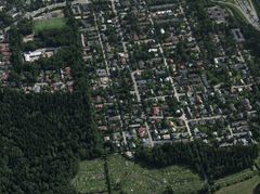 Länsi-Pakila on yksi alueista, joille tarjotaan täydennysrakentamisneuvontaa. Alue säilyy tulevaisuudessakin pientalovaltaisena.