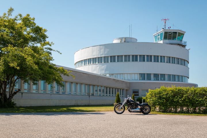 Julkisivu palautetaan alkuperäisen ilmeen mukaiseksi.