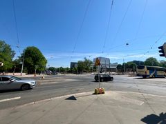 Runeberginkadun, Mannerheimintien ja Helsinginkadun risteys.