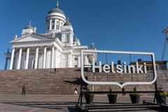 Senaatintori, taustalla Tuomiokirkko.