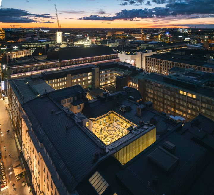 Rohkea ja tavanomaisesta poikkeava lasikatteen rajaama tila vakuutti tuomariston.