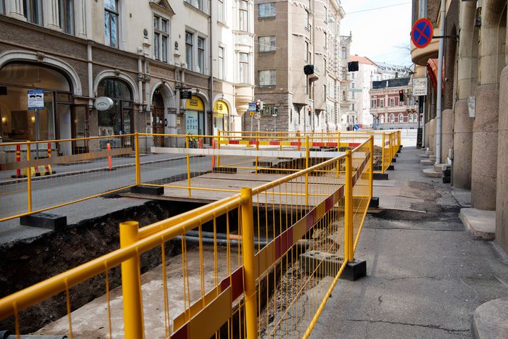 Työmaa keskustassa, jossa alueenkäyttömaksut ovat suurimpia.