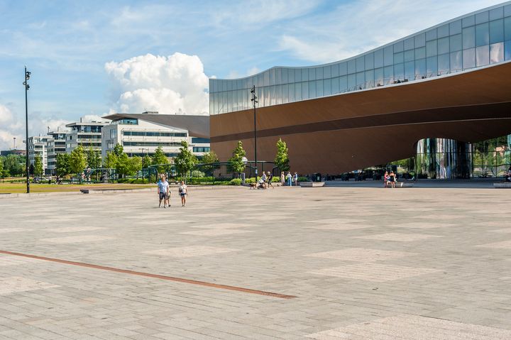 Marssi päättyy Kansalaistorille Oodin edustalle.