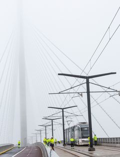 Koeajot käynnissä Kruunuvuorensillalla.