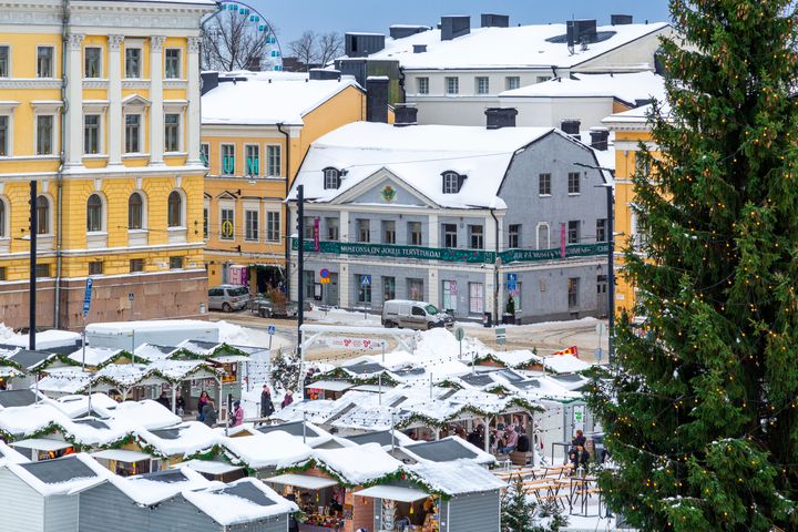 Kaupunginmuseo kuvattuna talvella