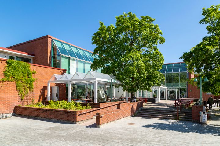 Kulturcenter Stoa i Östra centrum i Helsingfors.