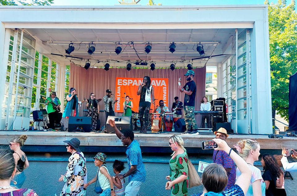 Espan lavalla enntyskes – yli 300 ilmaisesityst ja jttiyleis |  Helsingin kaupunki, kulttuurin ja vapaa-ajan toimiala