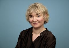 En närbild av Lotta Muurinen.