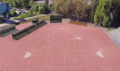 Havainnekuva Meilahden pesäpallokentällä olevista uusista katsomorakennelmista.