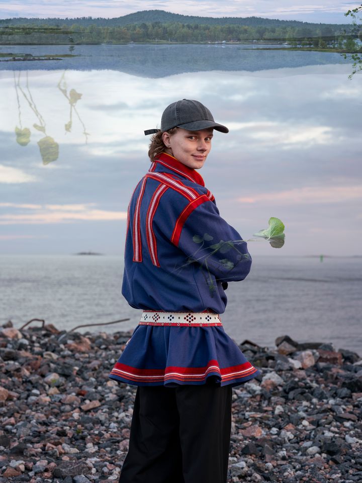 Gemensam by är en utställning om samernas liv i Helsingfors.