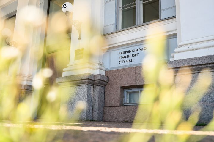 Kuva kaupungintalon julkisivusta