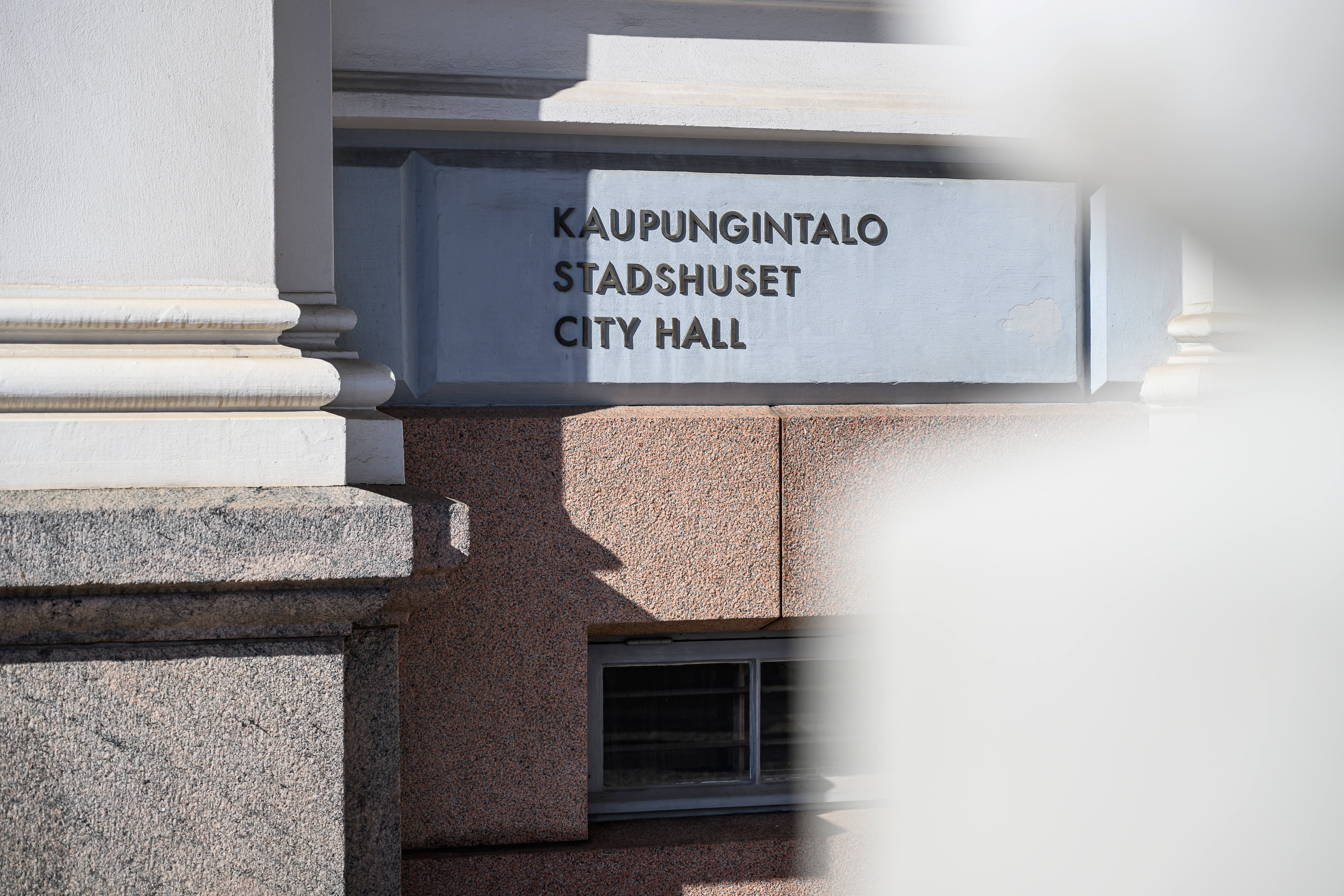 Helsingin kaupunginhallitus käsitteli valtuutettujen aloitteita ja kaavahankkeita