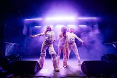 Torniolaislähtöinen pop-artisti Olga nähtiin Harmaassa Rinteessä ensimmäisellä festivaalikeikallaan.