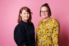Veera Salmi (vas.) ja Emmi Jormalainen.