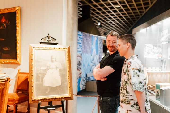 Kymmenessä vuodessa Museokortista on kasvanut koko kansan kulttuuri-ilmiö. Aktiivinen Museokortti löytyy tällä hetkellä lähes 350 000 suomalaisen taskusta.