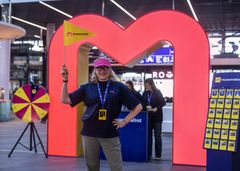 Avajaisviikon ajan Museomatkan voi ostaa myös pop-up matkatoimistosta, joka sijaitsee Triplan kauppakeskuksessa Helsingissä. Myynnissä myös museokierroksia Katja Ståhlin ja Jorma Uotisen kanssa.