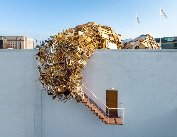 Tadashi Kawamata: Pesä.