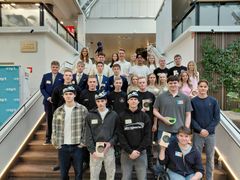 Prisbelönta ungdomar från Österbottens Våga vara företagsam 2026 regionevenemang.