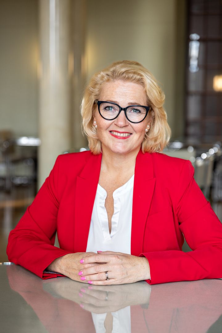 Miapetra Kumpula-Natri