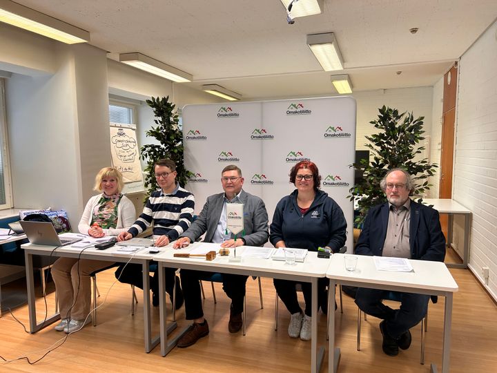 Omakotiliiton liittovaltuusto kokoontui kevätkokoukseen etänä.