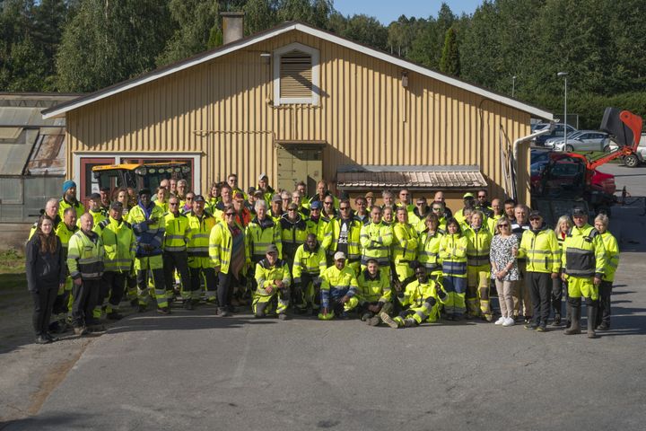 Under den livligaste sommarsäsongen arbetar det allt som allt 135 anställda på grönområdena i Vasa. Foto: Mikael Matikainen