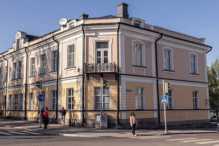 Kyrkoesplanaden 15, 2023. Medborgarinstitutet Almas illustrationsbild