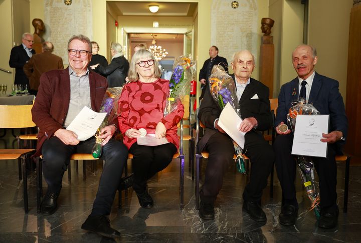 Kjell Nybacka, Pia Lahdenmäki, Joel Lenlund, Henrik Fågelberg. Foto: Kaj Höglund.