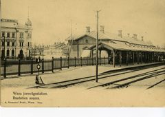 Vaasan rautatieasema, postikortti 1900-luvun alkupuolelta, kuva: Pohjanmaan museon valokuva-arkisto.