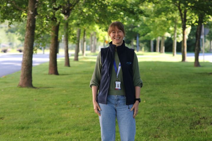 Marjo Vuorinen har tidigare arbetat bland annat som lärare på andra stadiet på Vamia samt under lång tid med ungdomspsykiatri och vård utom hemmet.