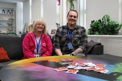 På Kartturi arbetar individuella handledarna Maarit Tuttavainen-Tarsa och Jere Salomäki. De är gamla kurskompisar och utexaminerades till socionomer år 2017.