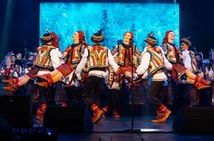 Hutsulian Joulu Karpaateilla -esityksessä luvassa ainutlaatuista ukrainalaista tanssia ja musiikkia. Kuva: Hutsulia.