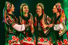 Den ukrainska dans- och sångensemblen Hutsulia. Foto: Hutsulia.