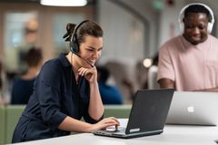 Vasas  medborgarpanel samlar invånare för att under en dags tid diskutera jämställdhet och likabehandling. För att stärka tillgängligheten ordnar man diskussionerna i sin helhet på webben.