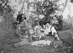 Önningeby konstnärskolonis konstnärer första sommaren  1886. Fotograf: Aksel Paul, Museiverket,  Historiska bildsamlingarna