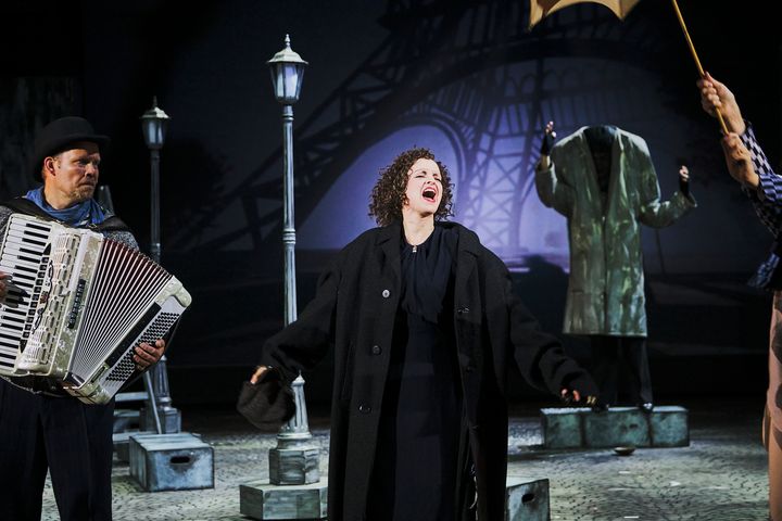 Piaf-musiikkinäytelmä oli näytäntövuoden katsotuin teos. Kuva Kasper Dalkarl